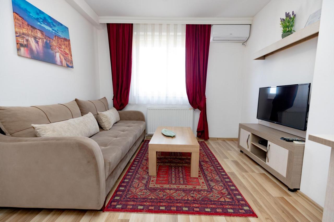 Dodona Aparthotel In Prishtina Priştine Oda fotoğraf