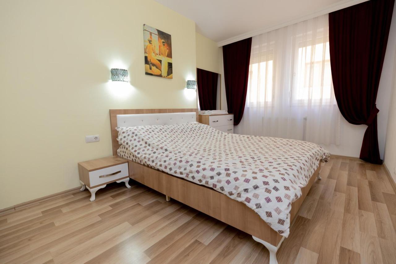 Dodona Aparthotel In Prishtina Priştine Dış mekan fotoğraf