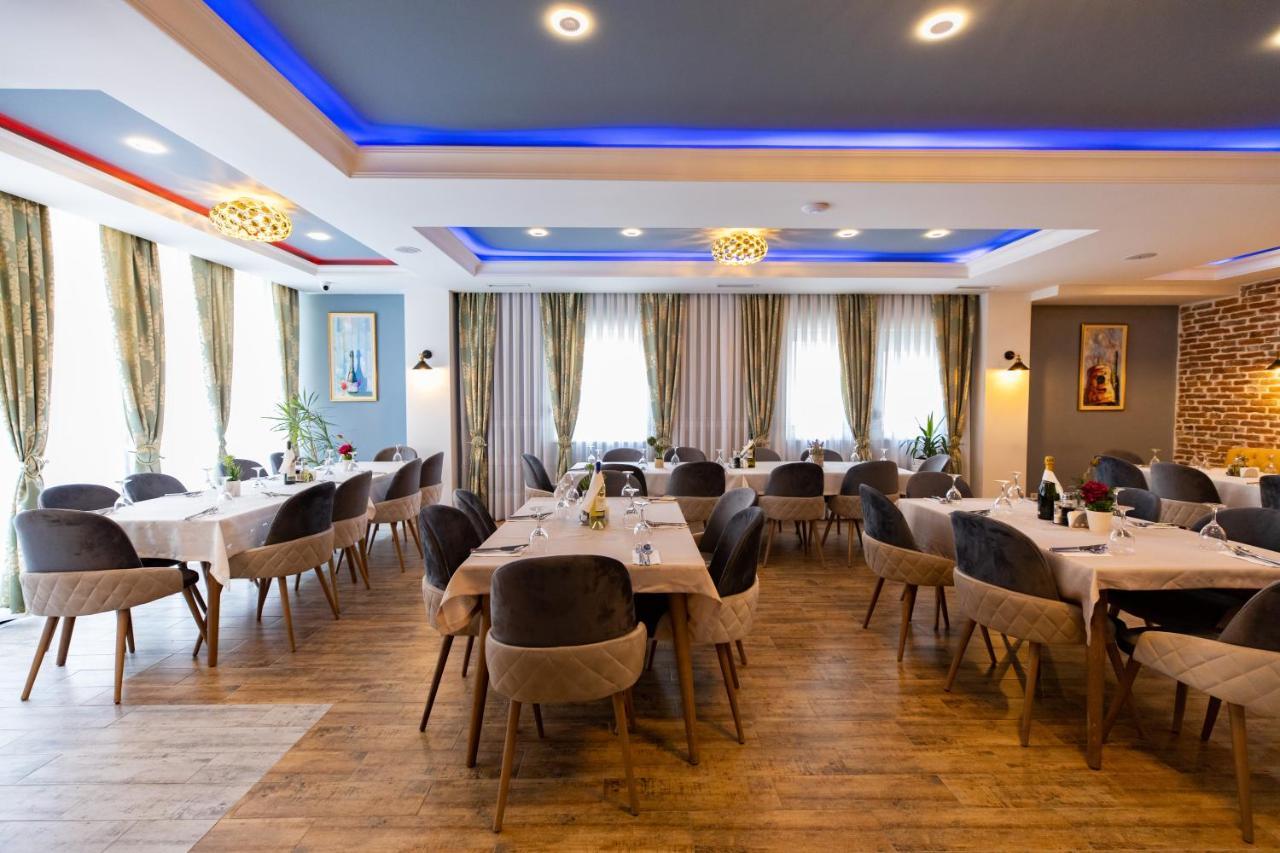 Dodona Aparthotel In Prishtina Priştine Dış mekan fotoğraf