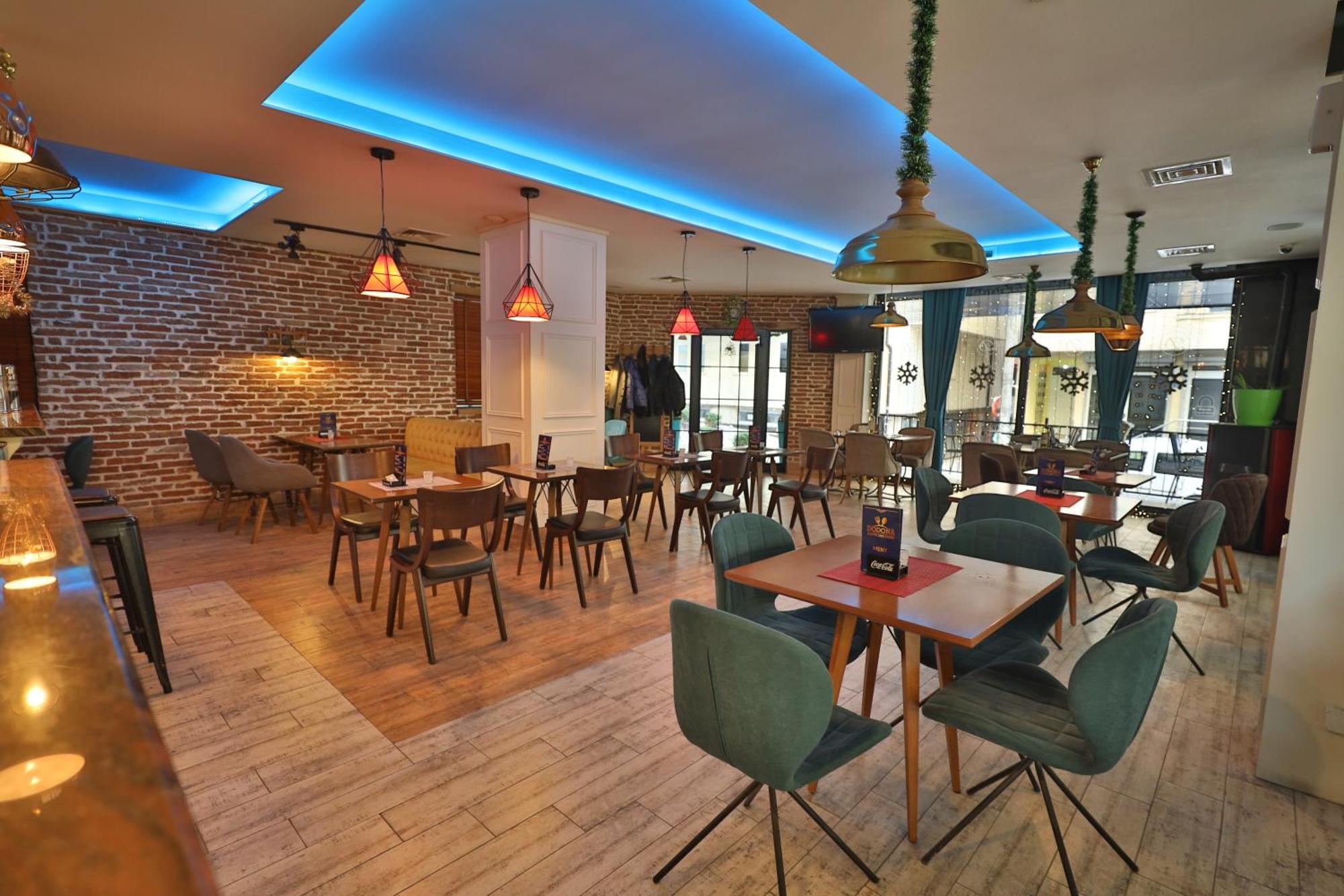 Dodona Aparthotel In Prishtina Priştine Dış mekan fotoğraf