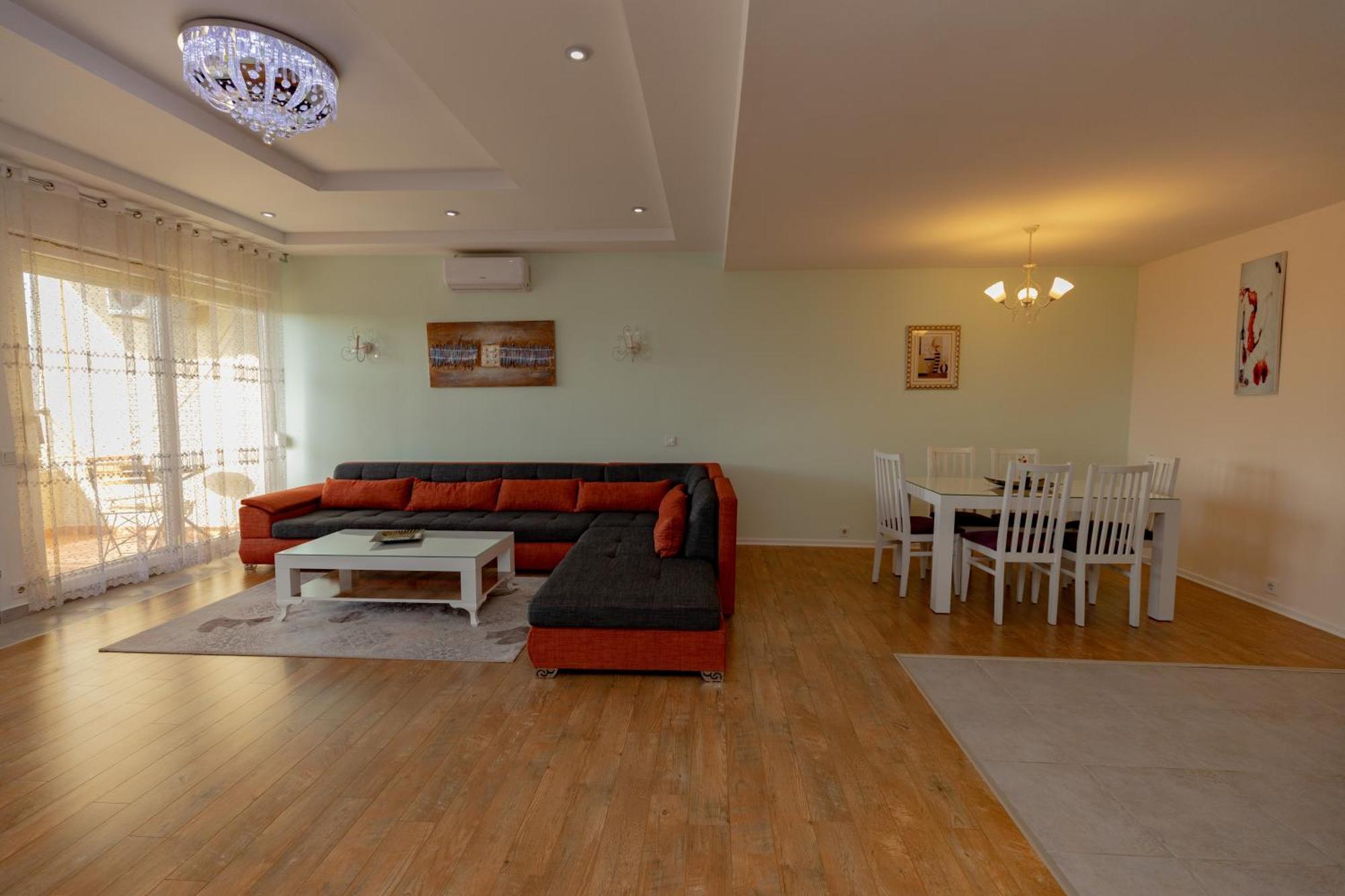 Dodona Aparthotel In Prishtina Priştine Oda fotoğraf