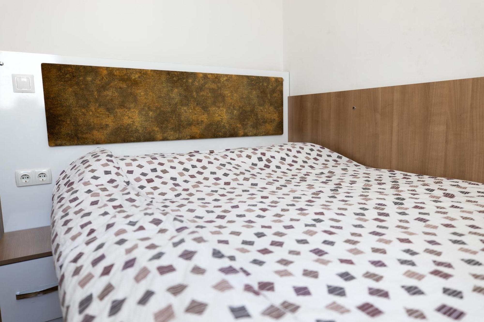 Dodona Aparthotel In Prishtina Priştine Oda fotoğraf