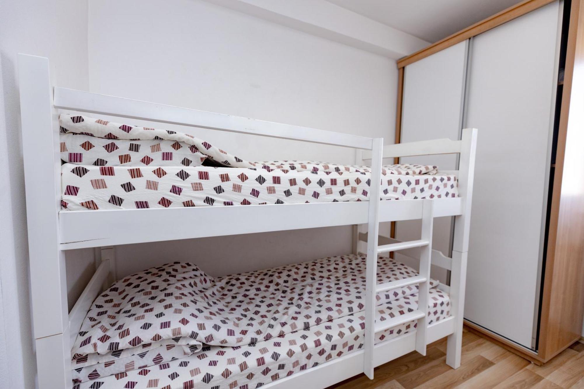 Dodona Aparthotel In Prishtina Priştine Dış mekan fotoğraf