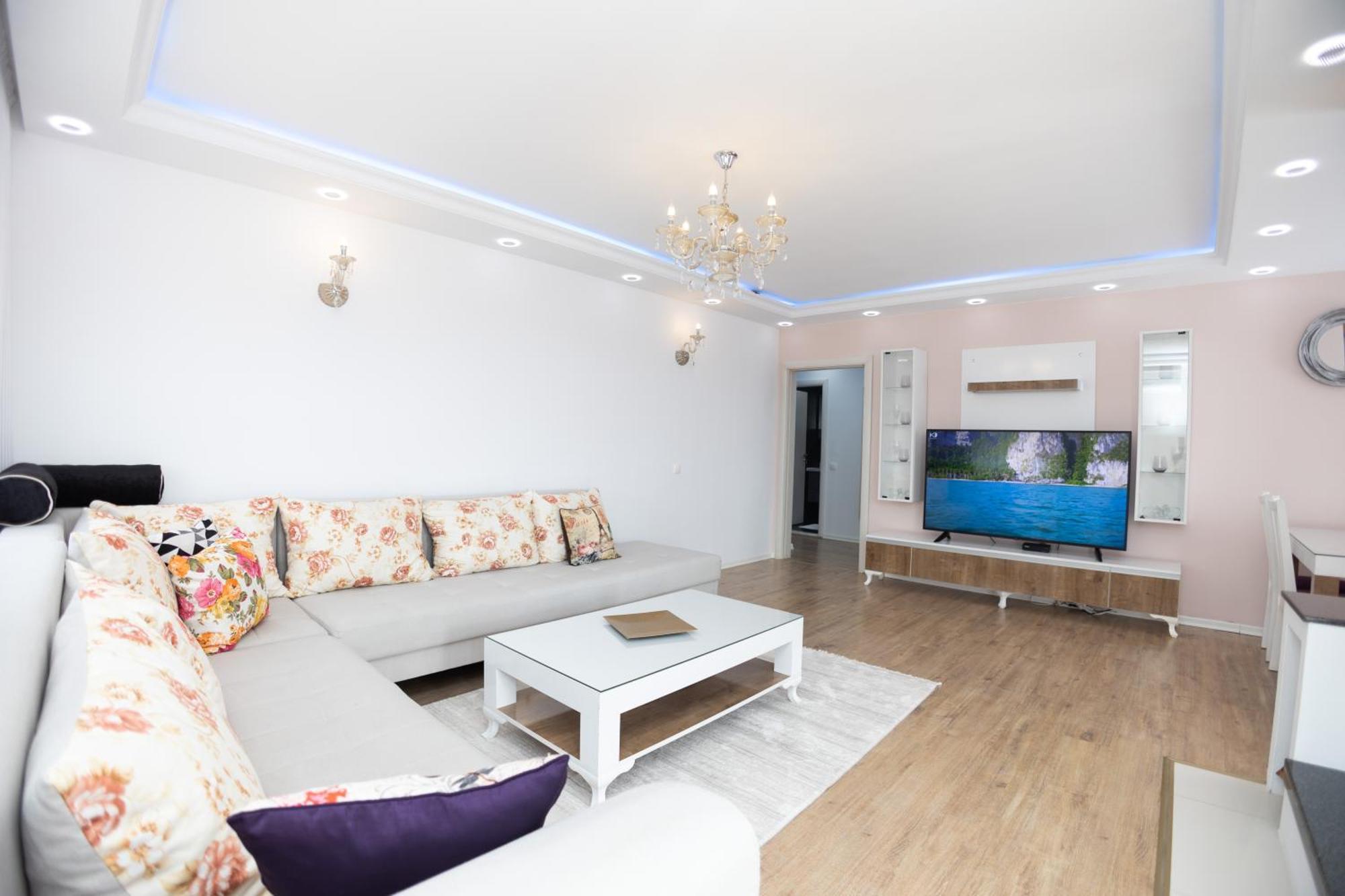 Dodona Aparthotel In Prishtina Priştine Dış mekan fotoğraf