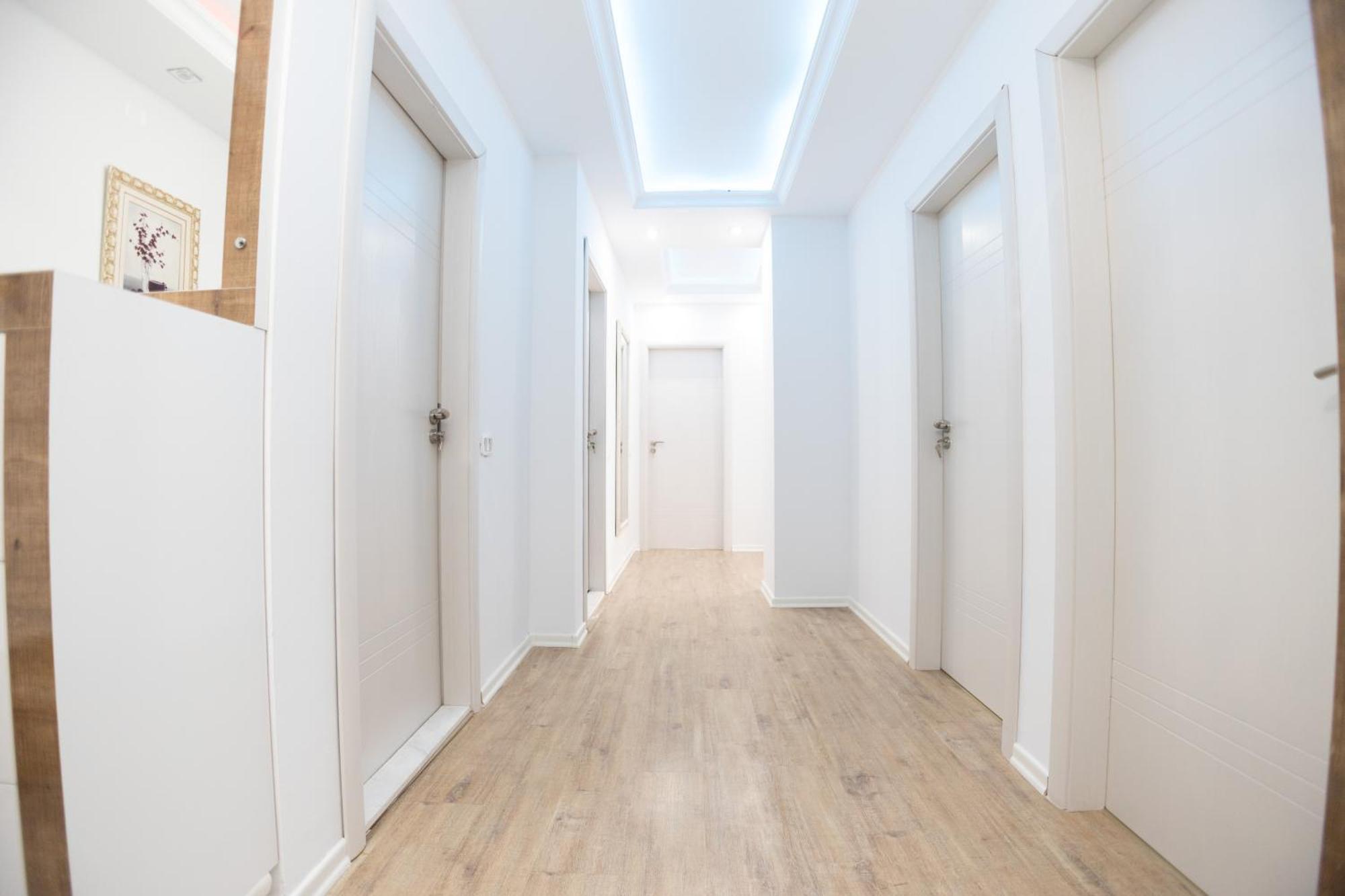 Dodona Aparthotel In Prishtina Priştine Dış mekan fotoğraf