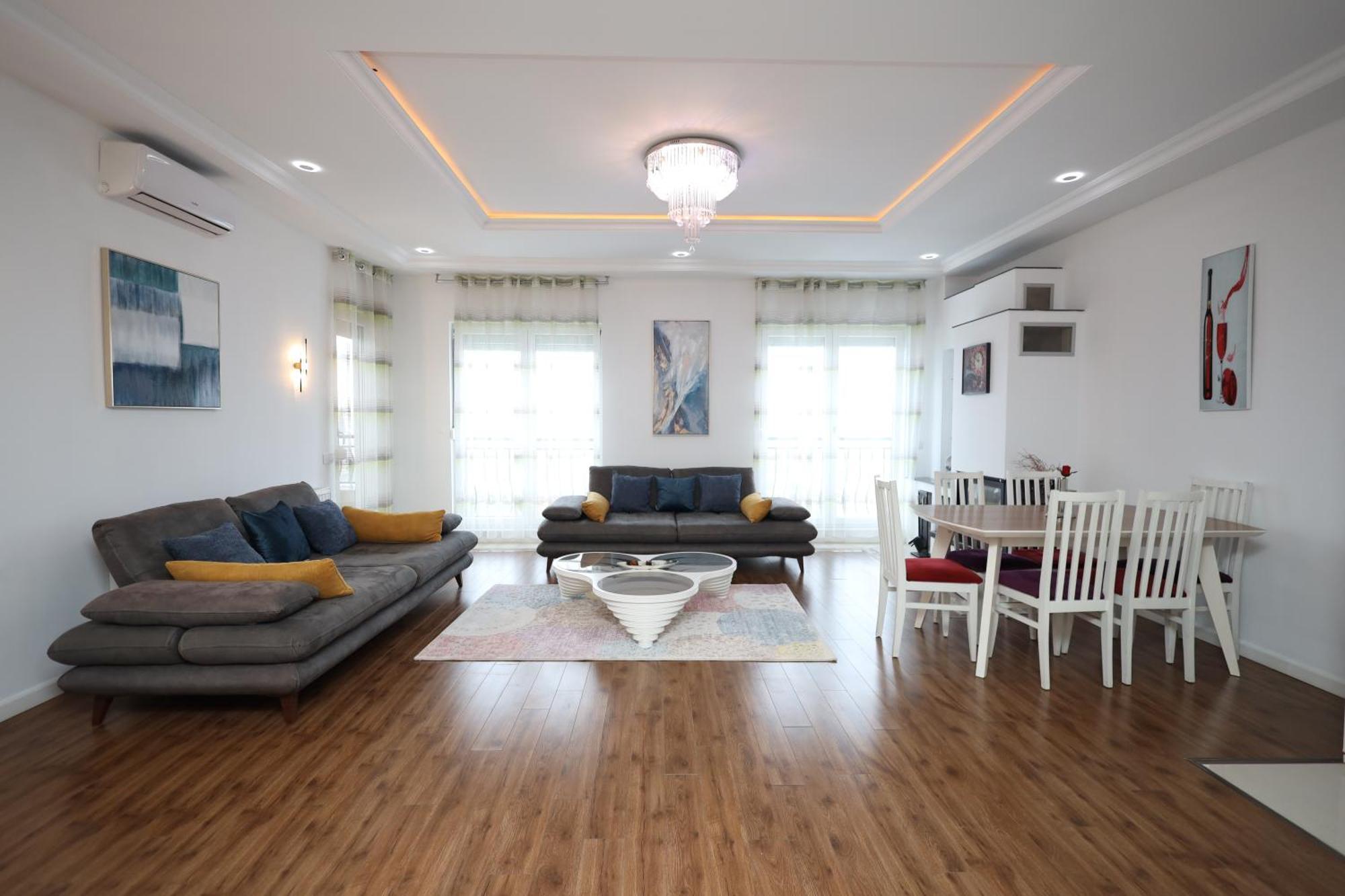 Dodona Aparthotel In Prishtina Priştine Dış mekan fotoğraf