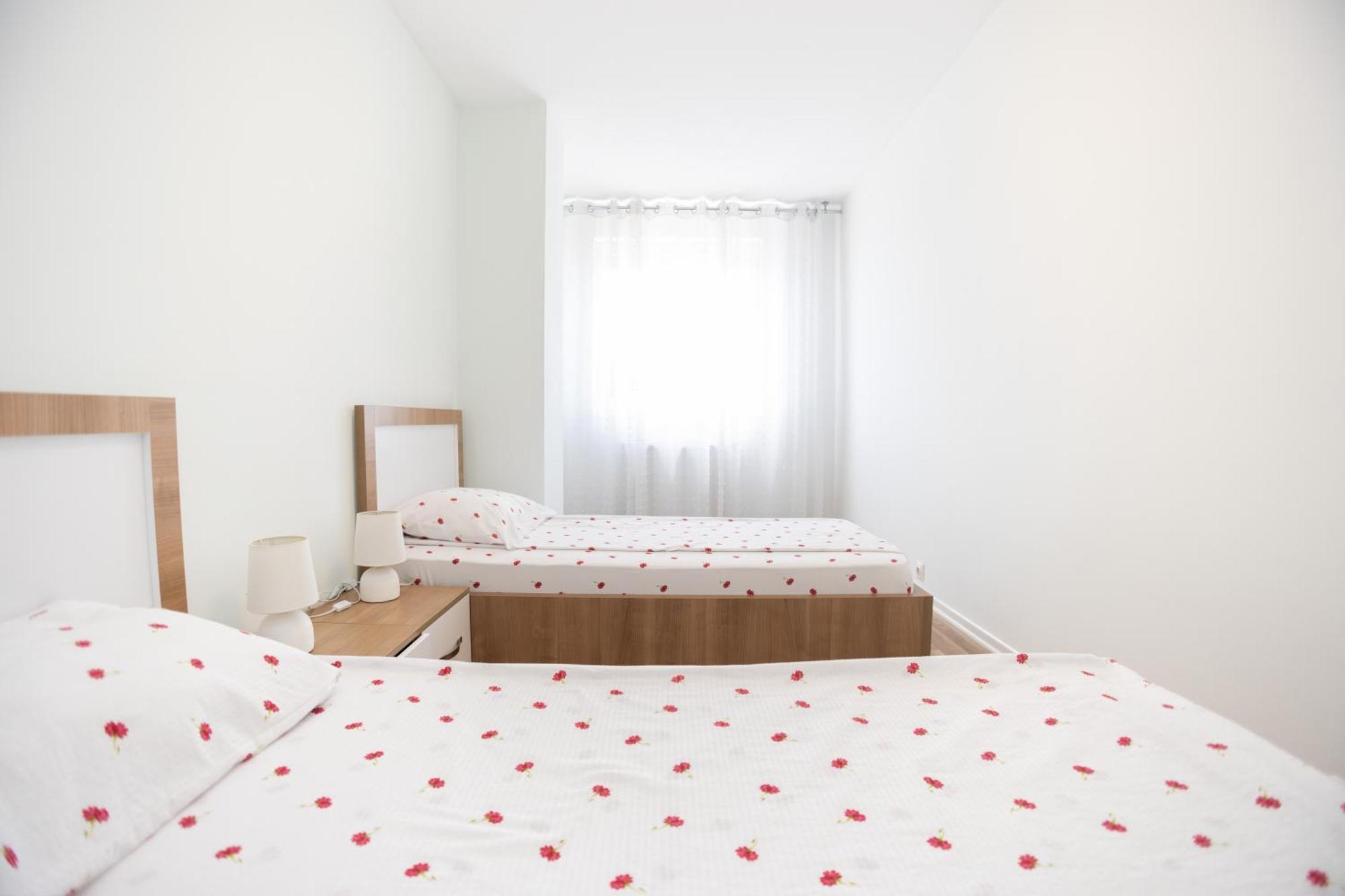 Dodona Aparthotel In Prishtina Priştine Dış mekan fotoğraf